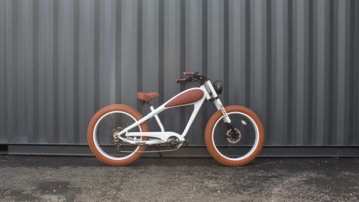 Roulez vintage avec le fatbike électrique Retro Bobber