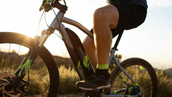VTT électrique à moins de 800€ : DECATHLON écrase les prix !