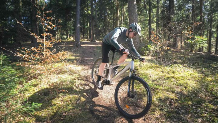 Promo choc chez Decathlon : le VTT électrique Stilus Off Road bradé à 1 199 € devient l’affaire de l’été